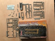 1/72 DRAGON 7223 : SDKFZ 251/1 AUSF. C HANOMAG BLINDE SEMI CHENILLE PANZER-LEHR