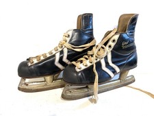 Anciennes Paire de Patins a Glace Hockey Graf Standard pour collection