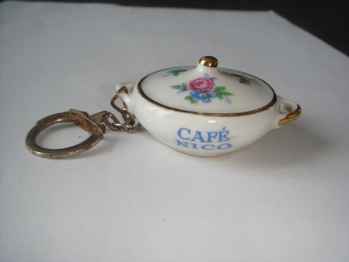 Porte clé porcelaine - porte, en