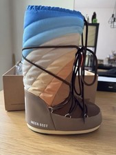 New Moon Boot boots, size