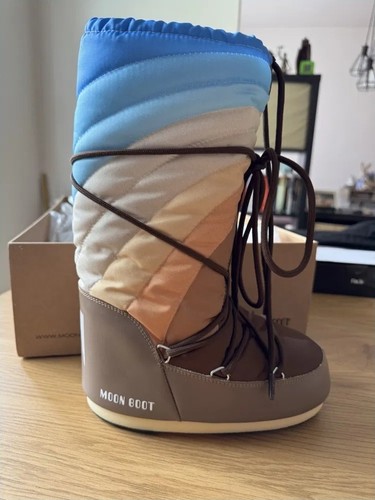 New moon boot boots - moon, size