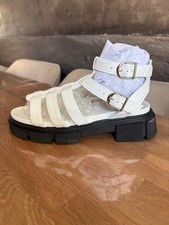 sandales cube femme blanche effet croco avec brides et semelle épaisse taille 39