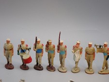 QUIRALU PLASTIQUE 8 LEGIONNAIRES AU DEFILE EN  LETAT