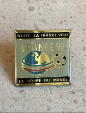 Pin’s France 98 Tout Le Monde Veut La Coupe Du Monde Football ••