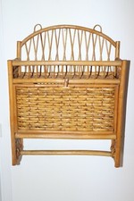 Ancien Mobilier Étagère en  Osier  Vintage , rangement , décoration murale 