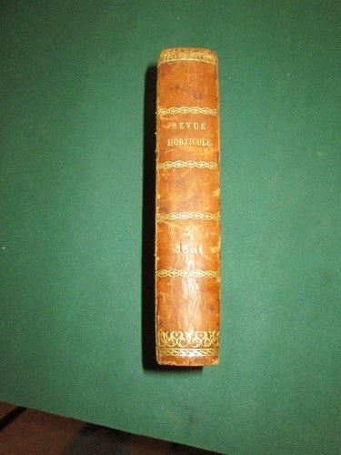 Vieux livre revue - livre,