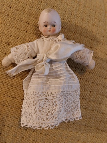 Ancienne poupée mignonnette - ancienne,