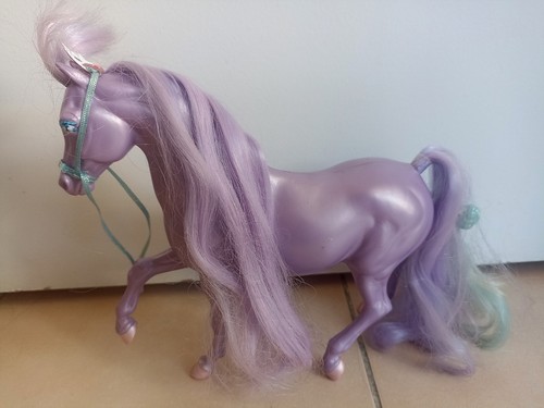 Cheval dame boucleline - cheval,