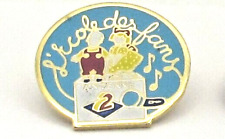 Pin's ANTENNE2 EMISSION L'ECOLE DES FANS Télévision Signé Star Pin's Vintage#5/2