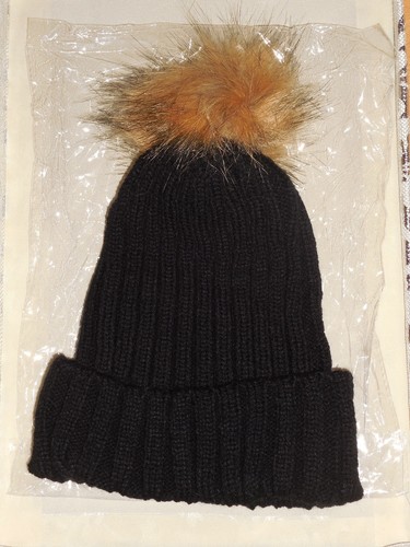 Bonnet acrylique noir avec