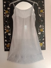 Nuisette Femme, Galerie