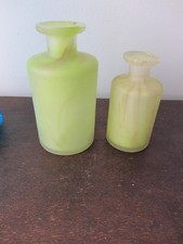 2 Anciens flacons en pate de