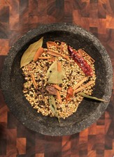 Seema mausi garam - seema, mausi's