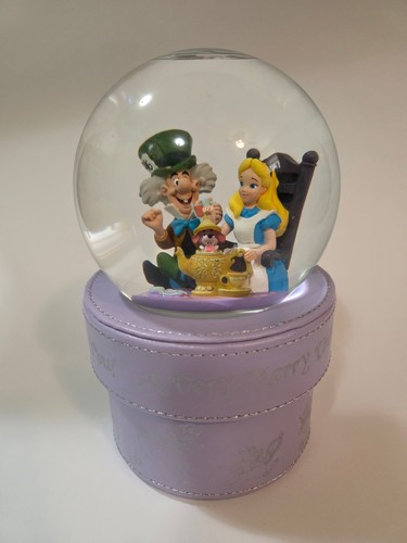 Disney alice wonderland - alice, in