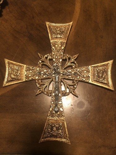 Gold plated cross vintage size - plated,