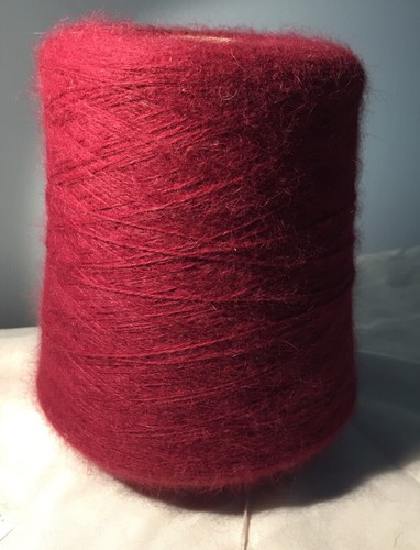 Angora wool 10 - 40%, 10%