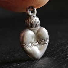 Breloque cœur sacré argent