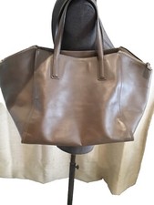 Très Beau Et Authentique Sac Cuir Taupe Visconti Gerard Darel Tbe Dustbag 