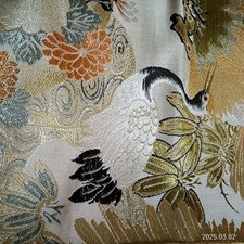 Ancien reste de tissu en soie