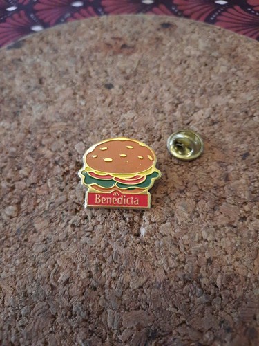 Pin burger benedicta - pin's,