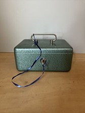 Ancienne Caisse en Métal avec