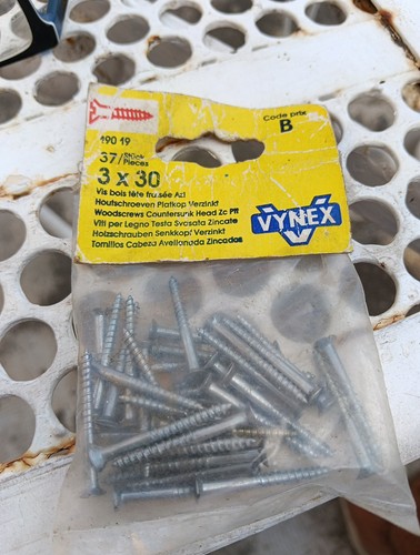 Vis bois tête fraisée - 37,