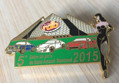 Tres rare pin - tres, voiture