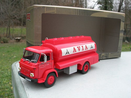 Ixo camion saviem sm 8 - saviem,