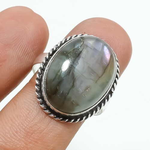 Bague pierre précieuse