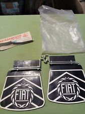 FIAT 124 COUPÉ Paire de bavettes d'ailes AR