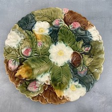Assiette barbotine majolique décor floral fraise fraisier Diam. ~22cm