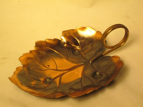 Vintage leaf shaped tray small - leaf,