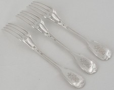 3 fourchettes à entremets, Filet, argent massif Vieillard, armoiries, 17,6 cm.