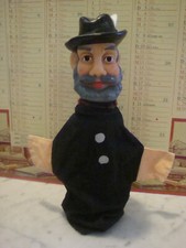 ANCIENNE MARIONNETTE LE CHASSEUR VINTAGE DISNEY