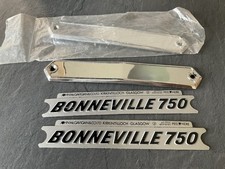 Emblème Triumph 750 Bonneville T140 Caches  Latéraux