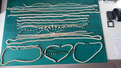 Divers colliers perles - colliers,