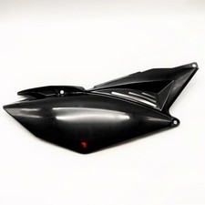 Côté Latéral Droite, Noir