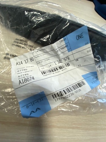 Cache bougie gauche bmw 1100 - bmw,
