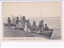 OUISTREHAM: départ pour la pêche à l'équille, canoe - très bon état