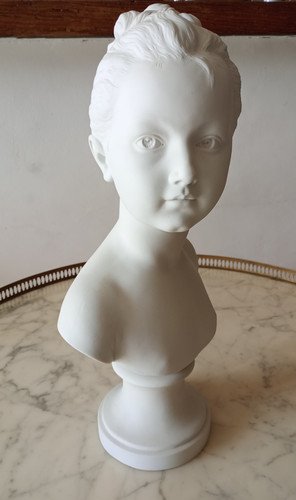 00338 statue en - en, biscuit
