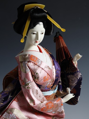Ancienne poupée japonaise