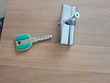 cylindre serrure vachette assa abloy radialis avec une clee