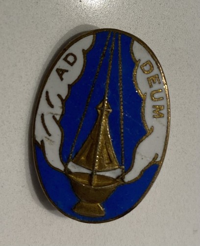 Petit insigne ancien
