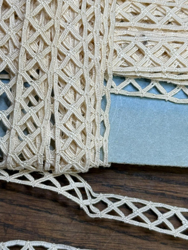 Dentelle ancienne - ancienne,