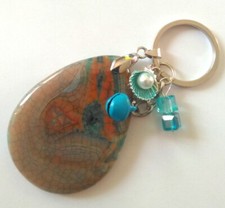 Porte Clé Bijou de sac Agate ocre et bleue Coquillage Cube Clochette Bleus