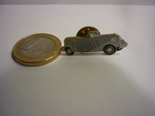 Pin voiture atlas - pin's, renault