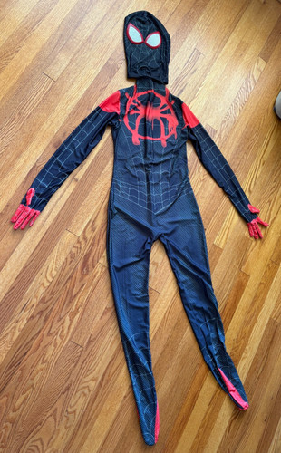 Adult small marvel - small, miles