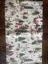 Coupon Tissus Acufactum Thème Forêt - Père Noël  80 Cm X 150 Cm Comme Neuf