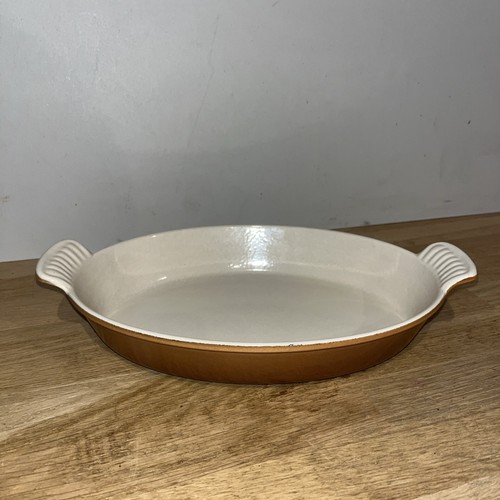 Plat fonte émaillée beige - en,