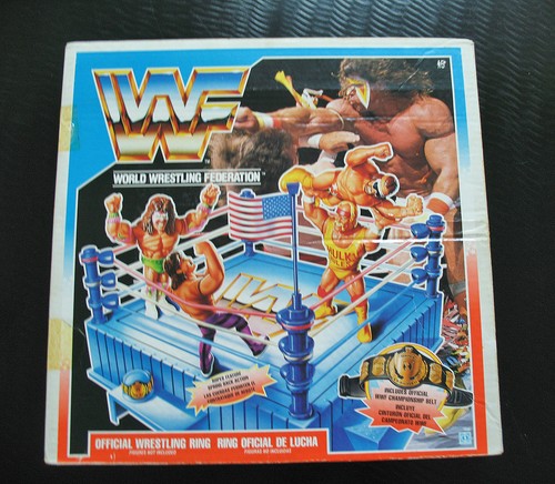 Wwf hasbro ring action - ring, figure